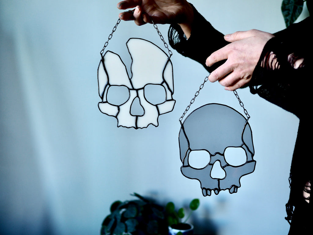 Half Skull grijs glasraam