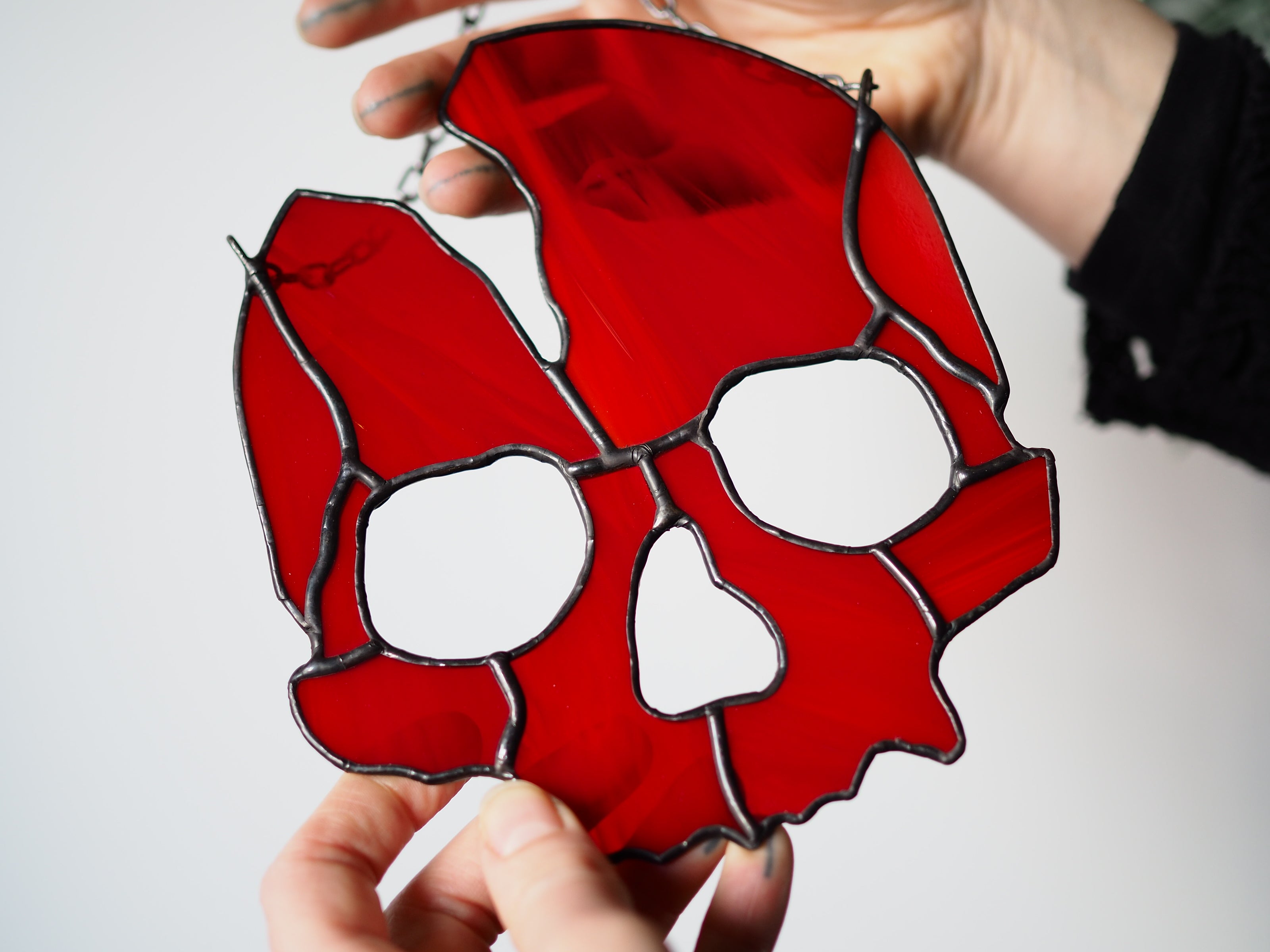 Broken Skull rood glasraam